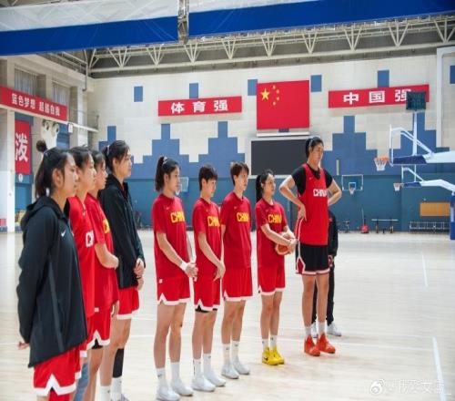 致敬,狼队英雄赛,前深情探访,bet365,bet365体育,bet365官网,bet365网址